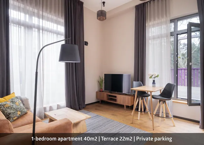 1-Bedroom Apartment With Private Parking & Terrace