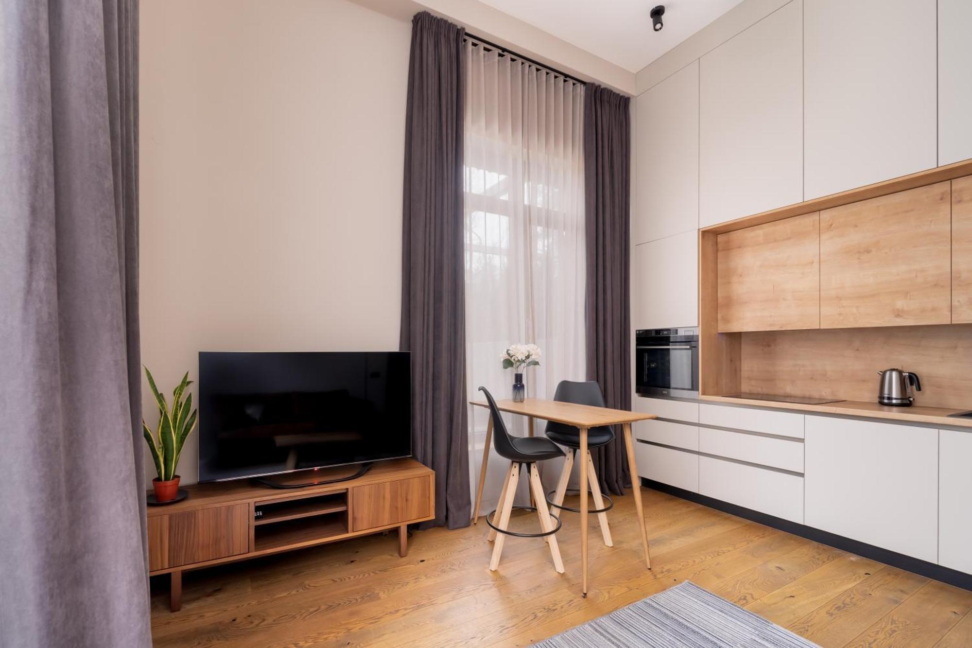 1-bedroom With Private Parking & Terrace Apartment Jurmala