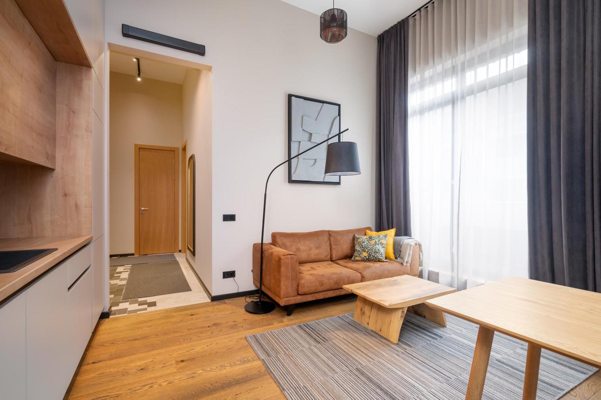 1-bedroom With Private Parking & Terrace