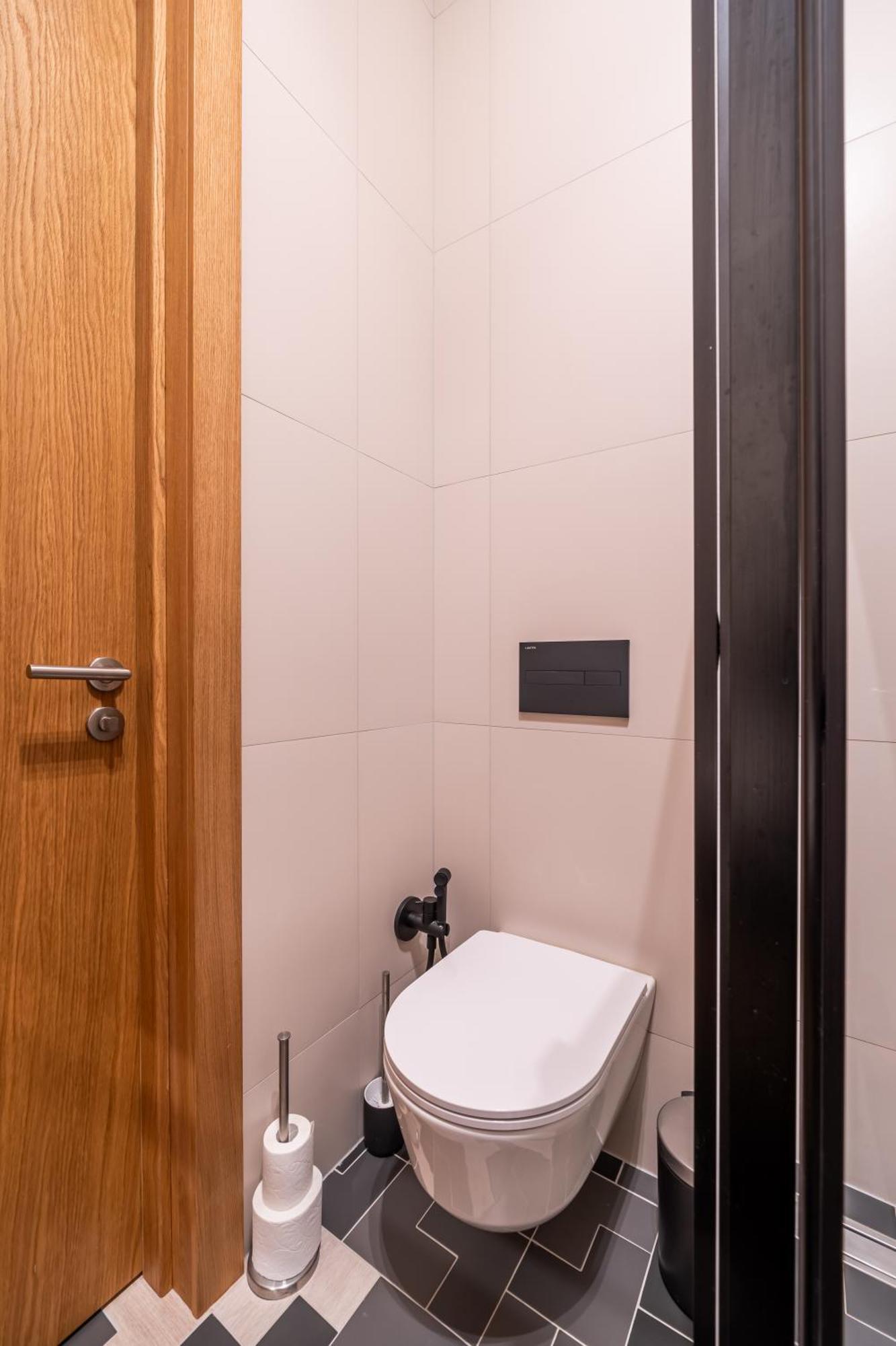 1-bedroom With Private Parking & Terrace Apartment Jurmala