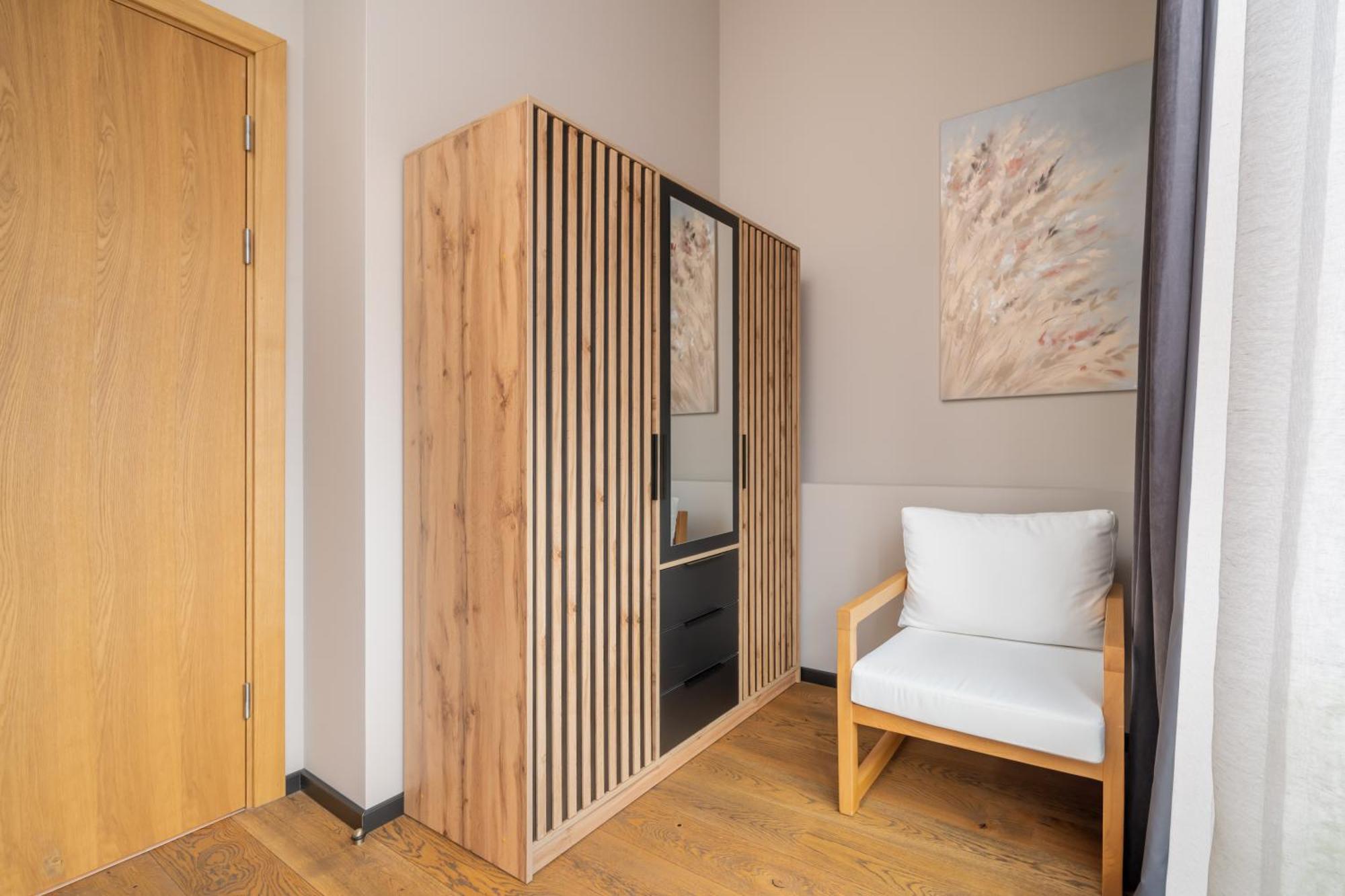 Apartment 1-bedroom With Private Parking & Terrace